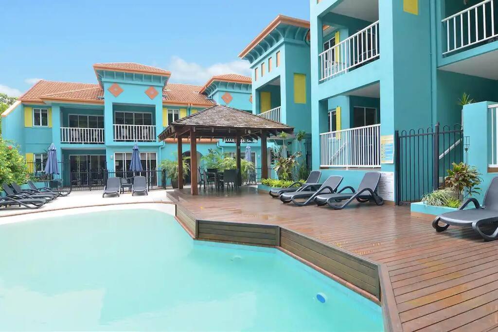 Oasis Luxe On Macrossan Street - Stylish Residence Port Douglas Exterior photo